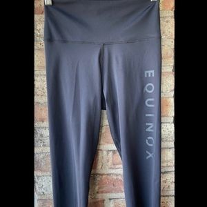 Equinox Capri leggings